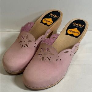 Toffel Hasbeen’s Pink Clogs Size 41